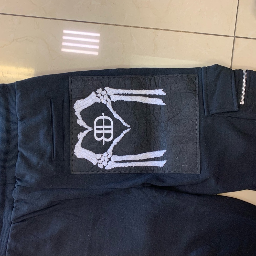 Blessed jogger zipper sweatpants Sz medium - Picture 8 of 9